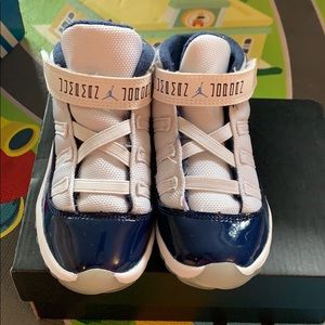 Jordan 11 Retro (University Blue) (toddlers)